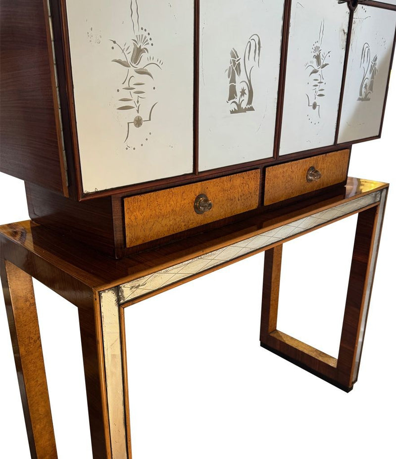 An Italian 1940s mirrored birdseye maple wood and mahogany bar cabinet by Osvaldo Borsani