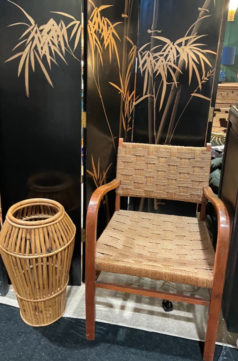 A pair of 1940s French Bauhaus bent wood chairs in the style of Erich Dieckmann with orignal woven rope seats