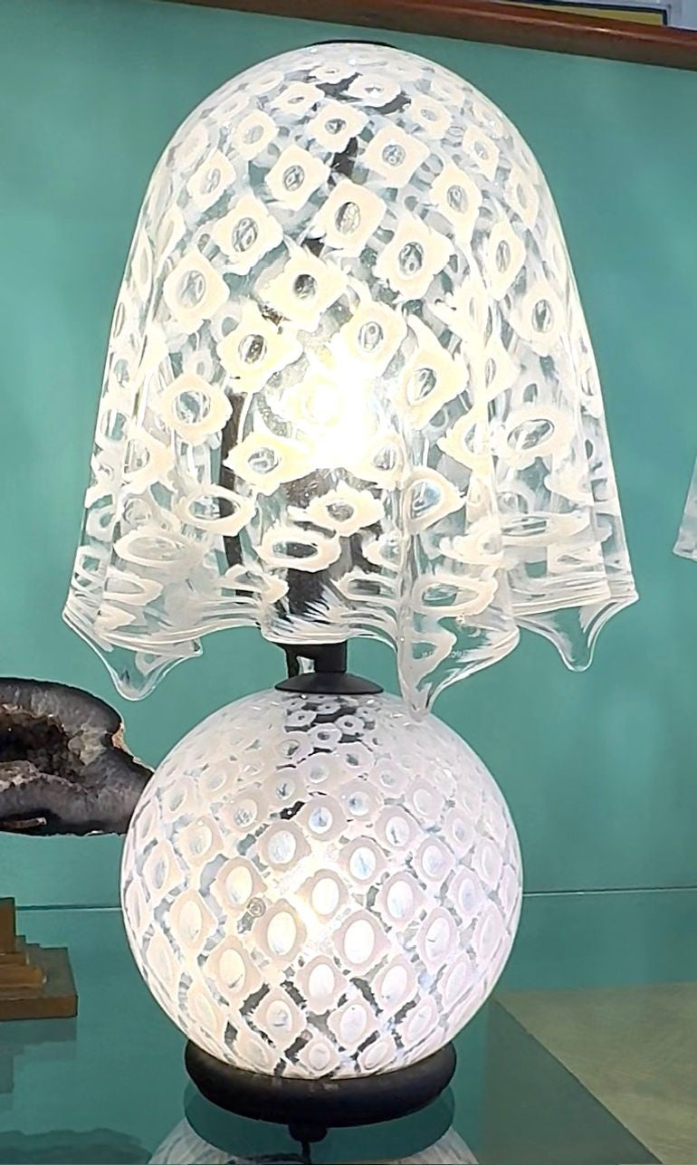 A wonderful 1970s Italian Murano glass handkerchief lamp by La Murrina