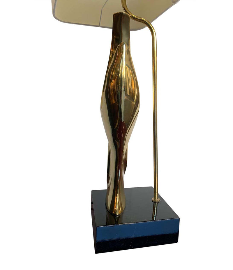 A 1970S SCULPTURAL LAMP IN THE STYLE OF ALAIN CHERVET WITH BLACK LACQUERED BASE