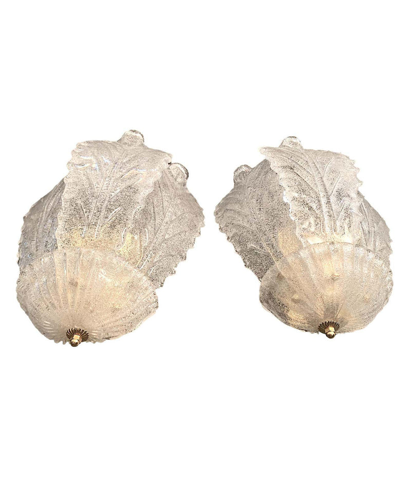 PAIR OF BAROVIER LARGE 1960S MURANO GLASS LEAF SCONCES WITH BRASS FITTINGS