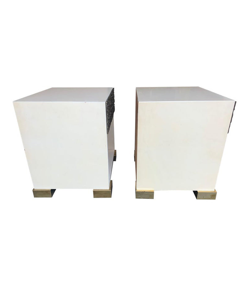 PAIR OF LUCIANO FRIGERIO BEDSIDE CABINETS WITH CAST BRUTALIST DRAWER FRONT